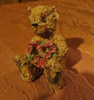 Régi maci virág koszorúval 5,5 x 4 cm