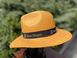 CHAMPAGNE CLUB - Veuve Clicquot Panama stílusú kalap – elegáns nyári darab, új állapotban (57–58 cm)