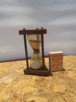 Homokóra fa és fém kombináció