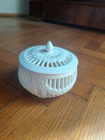 Porcelán ékszertartó