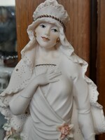 Art Deco Capodimonte Giuseppe Armani 1993 Florence Úri Hölgy Virágokkal Szobor,Fa Talapzaton.27 cm.