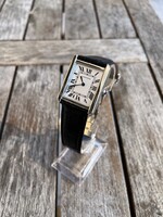 Új Cartier Tank Must Large Model (L) 33 mm – 1/1 Premium Edition, Ezüst Számlap, Bőrszíj, Luxus Karó