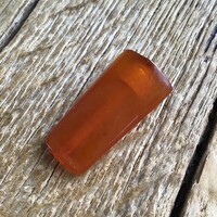 Régi orosz borostyán szipka aranyozott foglalattal.