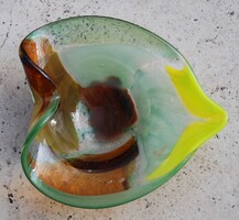 Gyűjtői ritkaság! Szignózott Robert Lippiatt művészeti üvegtál –  Mdina Glass, Málta,1968-1975