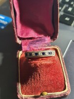 Ródiumozott köves karika gyűrű fehér és kék kövek