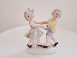 Német Porcelánfigura Táncoló Gyerekek