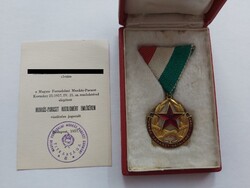 Munkás Paraszt Hatalomért 1957 emlékérem adományozói papírral, eredeti dobozában