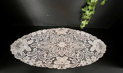 Vintage ovális csetneki horgolt csipke terítő