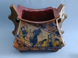 Irizáló festésű francia kerámia kaspó, alján Desmant jelzéssel