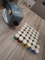 Lemezárugyári Diavetítő 32db Filmel.