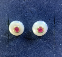 Gyöngy fülbevaló rózsaszínű cirkónia köves betéttel