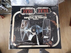 Star Wars - Csillagok Háborúja Vintage "Battle Damaged" TIE Fighter 1/35