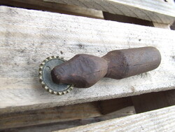 Régi konyhai eszköz derelyevágó