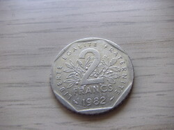 2    Frank   1982   Franciaország   A képen látható állapotban