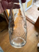 Régi Tejes üveg : Bpest Székesfőváros Anya és Kisdedvédelmi Intézet, odalán beosztásokkal