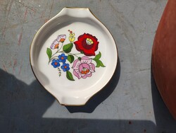 Kalocsai porcelán hamutál