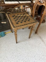 Aranyozott sakk asztal