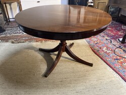 Regency stílusú mahagóni, 290 cm-re bővíthető étkezőasztal.