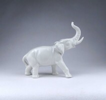 1Z779 Régi festetlen szerencsehozó Wagner & Apel porcelán elefánt 16 cm
