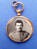 FÉNYKÉPTARTÓS MEDÁL (260405)