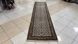 4298 GYÖNYÖRŰ Hindu Herati kézi gyapjú perzsa futó szőnyeg  83X335CM