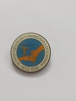 BELVÁROSI EGÉSZSÉGÜGYI SZAKKÖZÉPISKOLA ÉS SZAKISKOLA BESZ 1990 jelvény, kitűző