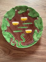 Körmöczbányai majolika dísztál – Tavirózsás, jelzett, 29 cm