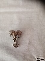 Jelzett dél-amerikai ezüstözött réz bross / kitűző  4,5x3,5 cm