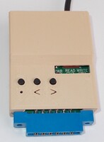 SD2IEC floppy emulátor SD - kártya olvasó - Commodore 64 C64 - SMT - ATMEGA1284 bézs dobozban