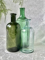 Antik vintage kis zöld üveg palack gyűjtemény szögletes, hengeres különleges Lysoform üvegcsével