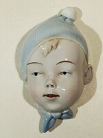 Porcelán fali fej
