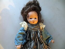 Régi antik porcelánfejű baba csíkos ruha konty 33 cm