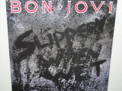 BON JOVI SLIPPERY WHEN WET Vinyl LP ÚJ gyári bontatlan