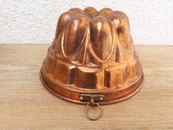 Vintage vörösréz kuglófsütő