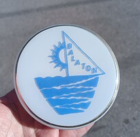 Retro Balaton vitorlás üvegtégely – opálüveg krémes doboz, 10 cm