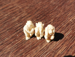 Antik faragott csont netsuke – A három bölcs majom