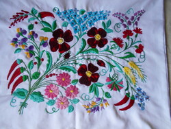 KALOCSAI szép dús  mintával dísz párnahuzat  50 cm X 40 cm