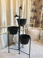 VIRÁGÁLLVÁNY FÉM + 10 db - KRISTÁLYCSEPP -1 db - 6,5 x 3,5 cm - 9 db - 4 x 2,2 cm - 90 x 43 cm - FÉM