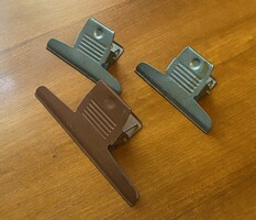3 DB FÉM IRATTARTÓ CSIPESZ, EGYÜTT 15 ÉS 10 CM