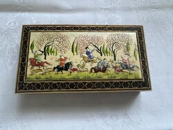Tündéri csont berakásos intarziás fa doboz kézzel festett képpel.