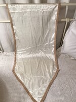 TERÍTŐ + 5 db - SZALVÉTA - 182 x 43 cm - 34 x 34 cm - EXKLUZÍV SZATÉN- ORGANZA - ARANY -  - HIBÁTLAN