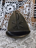 Vintage sárgaréz szenteltvíztartó – Krisztus-monogrammal (XP)