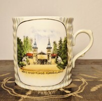 Hévízi emlék bögre ,,HÉVÍZ GYÓGYFÜRDŐ. FÜRDŐBEJÁRAT" CSEHSZLOVÁK