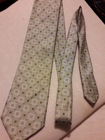 Alessandro szürke színes mintás Silk nyakkendő Szép termék.