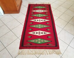 BORDÓ TORONTÁLI KILIM SZŐNYEG - 80x185 cm