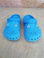 KB. 28-as méretű cuki cápás papucs kisfiúnak belső talp max 17,5cm fotóztam kislány is felveheti kék