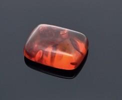 • Borostyán 3. 70 ct drágakő ékszerészeknek, gyűjtőknek vagy más  hobby célra--új