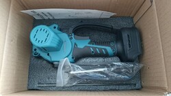 Vadonatúj Drillpro 8" akkus kerti láncfűrész bontatlan gyári dobozban, tartozékokkal, féláron!