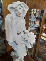 Art Deco Capodimonte Giuseppe Armani 1992 Florence Hölgy Virágcsokorral Szobor,Fa Talapzaton.31 cm.