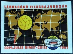 Gyb16 / 1962 Labdarúgó VB gyufacímke  nagy méret 90x65 mm fehér papíron
